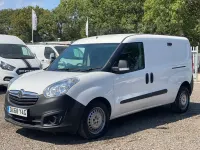Used Vauxhall Combo 95 HP (69 kW) 2018 White MPV