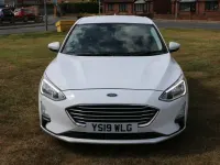 Used Ford Focus Zetec 125 HP (91 kW) 2019 White Hatchback