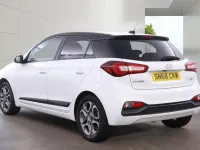 Used Hyundai i20 Premium 84 HP (61 kW) 2019 White Hatchback
