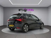 Used Hyundai i20 SE 100 HP (73 kW) 2022 Black Hatchback