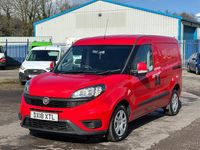 Used Fiat Doblò 95 HP (69 kW) 2018 Red MPV
