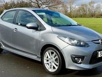 Begagnad Mazda 2 2010 Silver Halvkombi