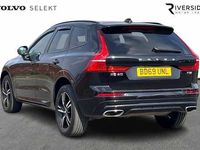 Used Volvo XC60 R-Design 250 HP (183 kW) 2019 Black SUV
