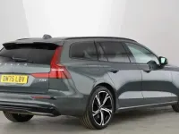 Used Volvo V60 Ultra 449 HP (330 kW) 2025 Green Estate