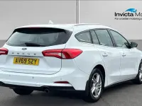 Begagnad Ford Focus Zetec 120 HK (88 kW) 2019 Vit Kombi