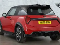 Usado Mini John Cooper Works Hatch 228 CV (167 kW) 2025 Rojo Utilitario