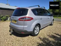 Usado Ford S-MAX Zetec 140 CV (102 kW) 2010 Blanco Monovolumen