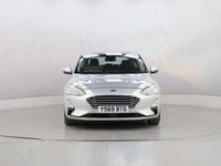 Begagnad Ford Focus Zetec 120 HK (88 kW) 2019 Silver Halvkombi