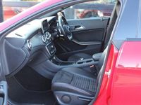 Usado Mercedes CLA220 AMG line 174 HP (127 kW) 2016 Vermelho Sedan