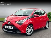 Second-hand Toyota Aygo X-play 72 CP (52 kW) 2020 Roșu Hatchback