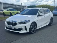 Usado BMW 118 M Sport 134 CV (98 kW) 2024 Blanco Utilitario
