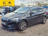 Begagnad BMW 225 Luxury Line 2019 Svart Minibuss