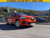 Used Renault Clio V Play 75 HP (55 kW) 2020 Orange Hatchback