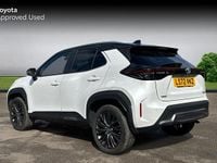 Used Toyota Yaris Hybrid 116 HP (85 kW) 2022 Platinum white pearl bitone SUV