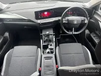 Used Vauxhall Astra Design Edition 130 HP (95 kW) 2022 Yellow Hatchback