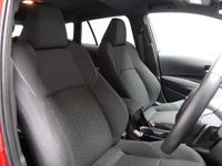Usado Toyota Corolla Design 184 HP (135 kW) 2019 Vermelho Carrinha