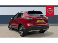 Used Nissan Qashqai N-Connecta 115 HP (84 kW) 2017 Red SUV