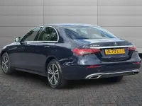 Używany Mercedes E220 194 KM (142 kW) 2021 Niebieski Sedan/Limuzyna