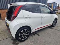 Used Toyota Aygo Trend 72 HP (52 kW) 2020 White Hatchback