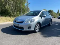 Used Toyota Auris Hybrid 136 HP (100 kW) 2011 Blue Hatchback