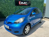 Gebraucht Toyota Aygo 68 PS (50 kW) 2010 Blau Kleinwagen