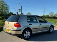 Usado VW Golf IV Match 2003 Dourado Citadino