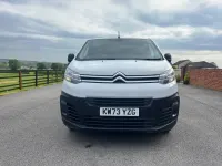 Begagnad Citroën Dispatch 2023 Vit Minibuss