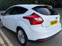 Used Ford Focus Zetec 2012 White Hatchback