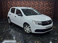 Used Dacia Sandero Essentiel 73 HP (53 kW) 2019 White Hatchback