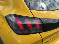Used Peugeot e-208 Allure Premium 98 kW (134 HP) 2021 Yellow Hatchback