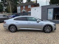 Usado VW Arteon Elegance 150 HP (110 kW) 2018 Prateado Citadino
