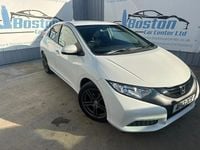 Used Honda Civic 2013 White Hatchback