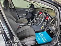 used Vauxhall Astra 1.6i 16V SRi 5dr