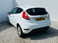 Used Ford Fiesta Zetec 69 HP (50 kW) 2011 White Hatchback