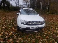Used Dacia Duster Lauréate 110 HP (80 kW) 2015 White SUV