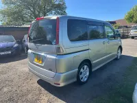 Used Nissan Serena 2010 Silver MPV