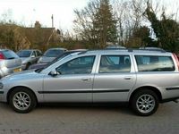 used Volvo V70 2.4