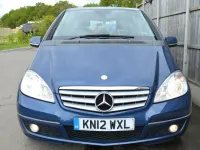 Begagnad Mercedes A180 Avantgarde 2012 Blå Halvkombi