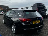 Used Vauxhall Astra SRi 108 HP (79 kW) 2017 Black Estate