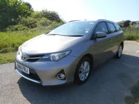 Usado Toyota Auris Hybrid 2014 Castanho Carrinha