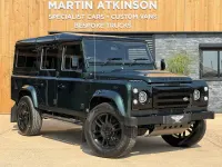 Used Land Rover Defender 122 HP (89 kW) 2010 Green Estate