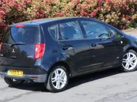 Usado Mitsubishi Colt 95 HP (69 kW) 2009 Preto Citadino