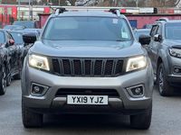 Used Nissan Navara Tekna 190 HP (139 kW) 2019 Grey Pickup