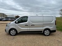 Used Renault Trafic 2015 Silver MPV
