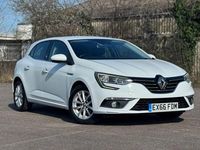 Used Renault Mégane IV Dynamique 130 HP (95 kW) 2016 White Hatchback
