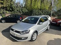 Usado VW Polo Edition 85 HP (62 kW) 2014 Prateado Citadino