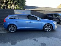 Usado Volvo V60 R-Design 181 CV (133 kW) 2015 Azul Familiar