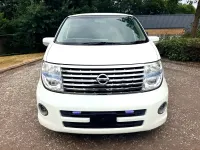 Used Nissan Elgrand 2006 Pearl white MPV