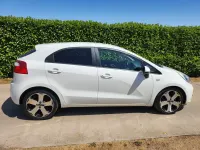 Used Kia Rio 109 HP (80 kW) 2014 White Hatchback