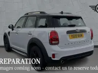 Usado Mini Cooper Countryman Classic 134 CV (98 kW) 2019 Blanco SUV